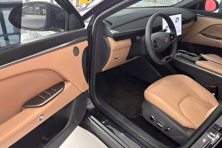 Used ARCFOX Alpha T5 2025 520 PRO Interior 5