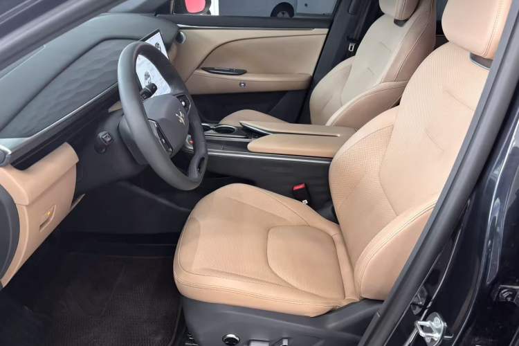 Used ARCFOX Alpha T5 2025 520 PRO Interior 6
