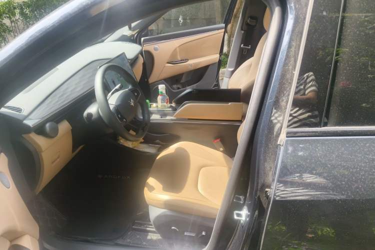 Used ARCFOX Alpha T5 2025 520 MAX Left Front Seat