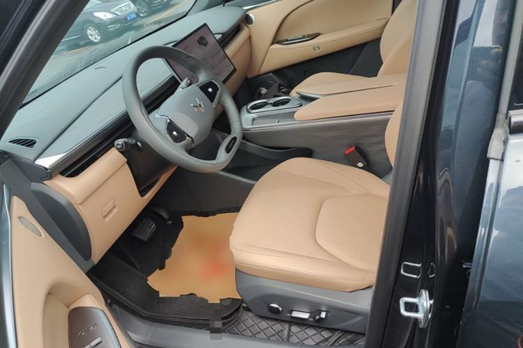 Used ARCFOX Alpha T5 2025 520 PRO Left Front Seat