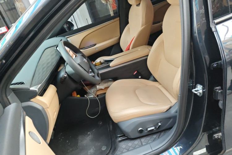 Used ARCFOX Alpha T5 2025 520 PRO Left Front Seat