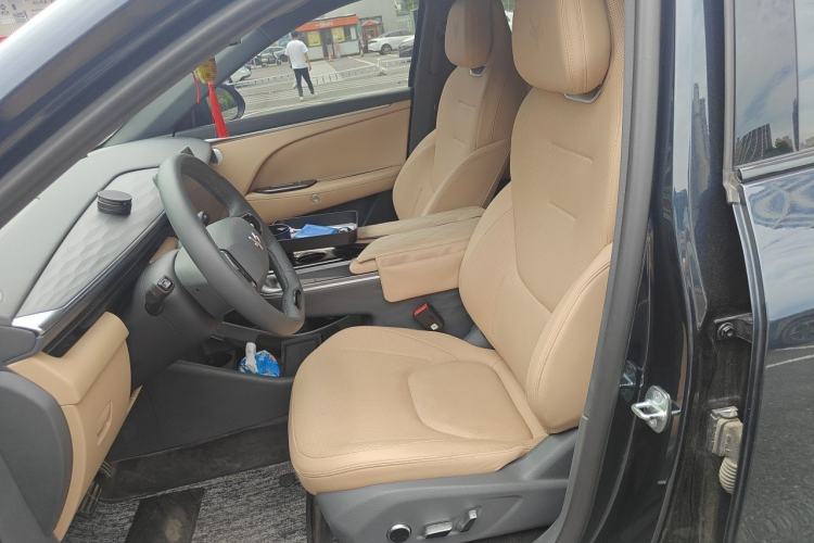 Used ARCFOX Alpha T5 2025 520 MAX Left Front Seat