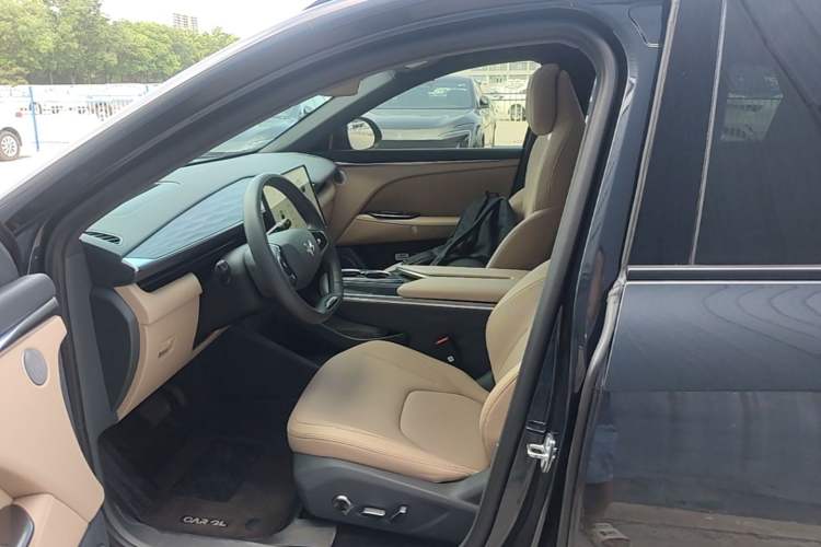 Used ARCFOX Alpha T5 2025 520 MAX Left Front Seat