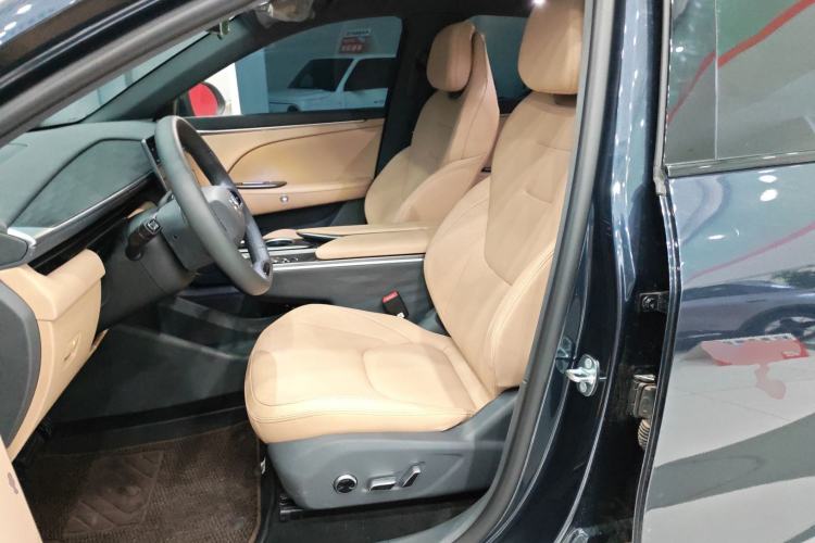 Used ARCFOX Alpha T5 2025 520 PRO Left Front Seat