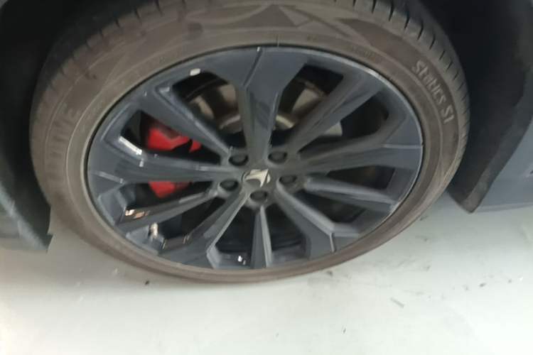 Used ARCFOX Alpha T5 2025 630 Shenxing Edition Left Front Wheel Hub