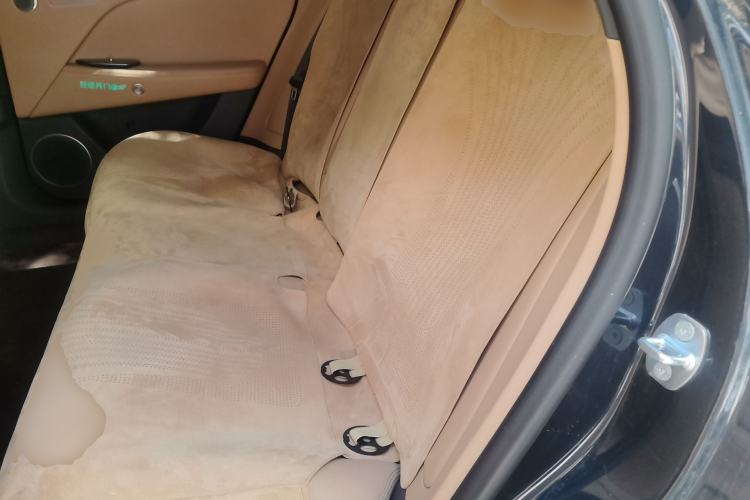 Used ARCFOX Alpha T5 2025 520 PRO Left Rear Seat