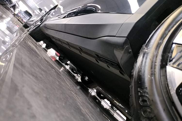 Used ARCFOX Alpha T5 2025 520 PRO Left Side Sill