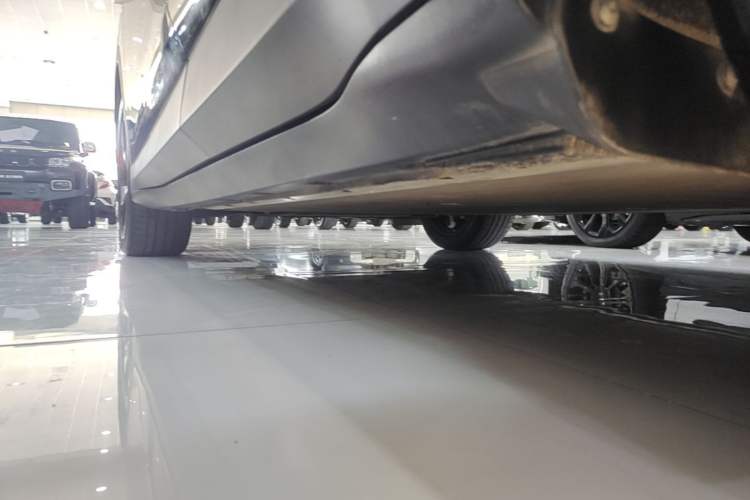 Used ARCFOX Alpha T5 2025 520 MAX Left Side Sill