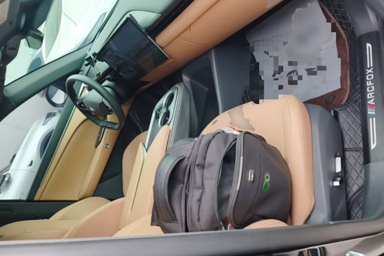 Used ARCFOX Alpha T5 2025 520 MAX Right Front Seat