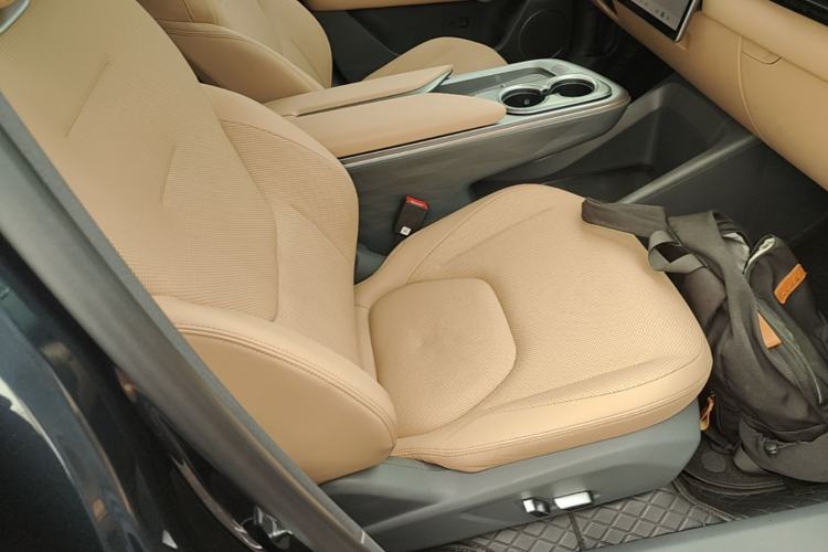 Used ARCFOX Alpha T5 2025 520 PRO Right Front Seat