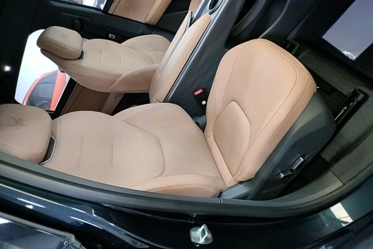 Used ARCFOX Alpha T5 2025 520 PRO Right Front Seat