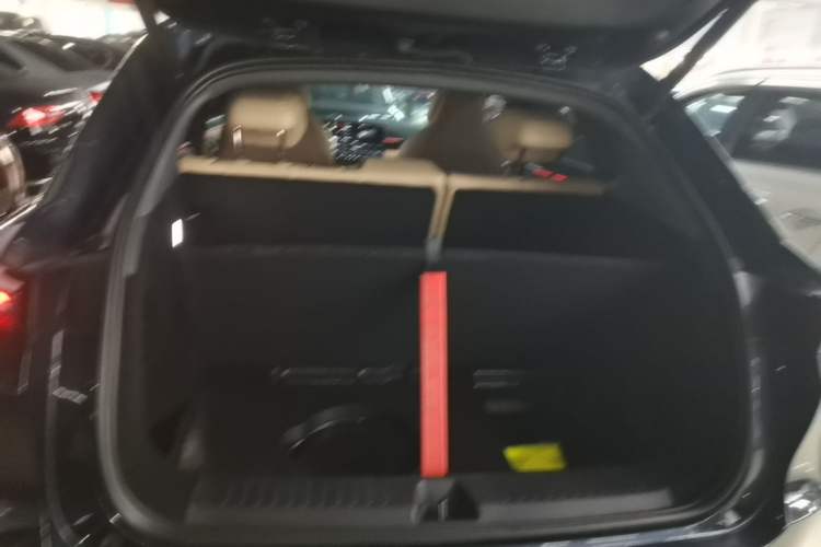 Used ARCFOX Alpha T5 2025 520 MAX Trunk