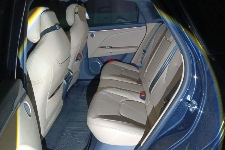Used ARCFOX Alpha T5 2025 520 MAX Interior 4