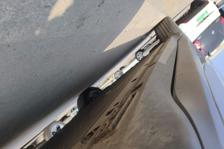 Used ARCFOX Alpha T5 2025 520 MAX Right Side Sill