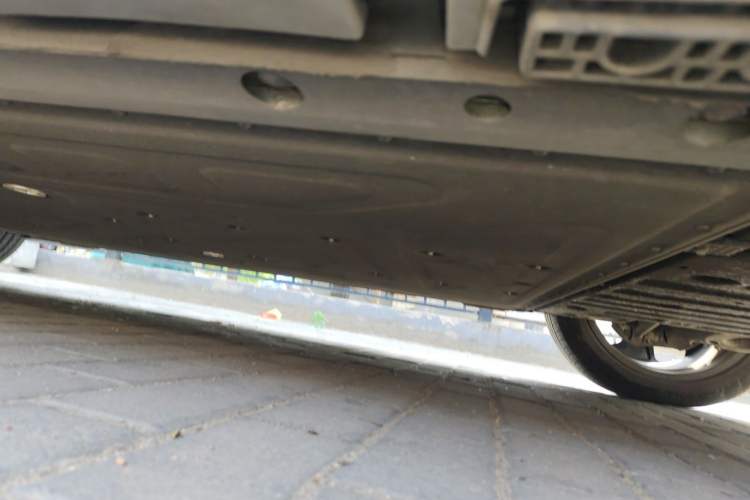 Used ARCFOX Alpha T5 2025 520 PRO Chassis Rear Left