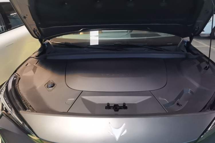 Used ARCFOX Alpha T5 2025 520 MAX Engine Bay