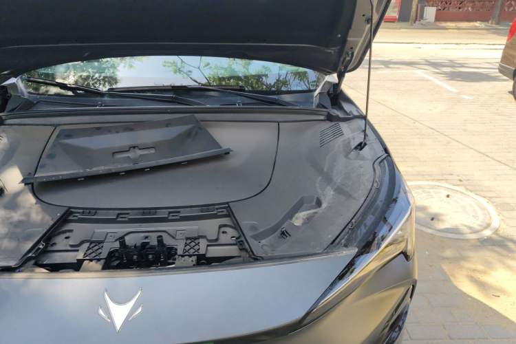 Used ARCFOX Alpha T5 2025 520 PRO Engine Bay Left