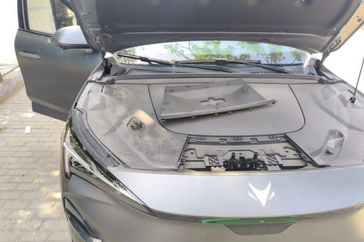 Used ARCFOX Alpha T5 2025 520 PRO Engine Bay Right