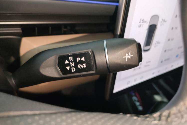 Used ARCFOX Alpha T5 2025 520 MAX Gear Lever