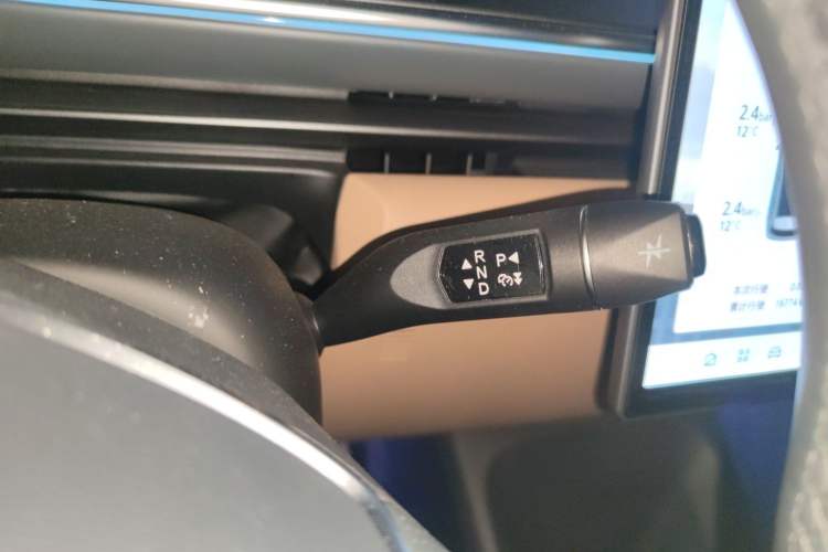 Used ARCFOX Alpha T5 2025 630 Shenxing Edition Gear Lever