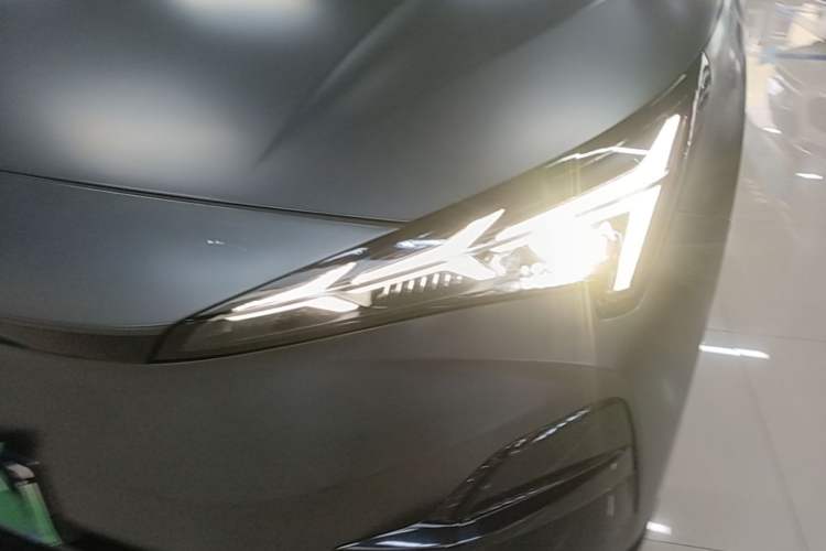 Used ARCFOX Alpha T5 2025 520 PRO Left Front Headlight