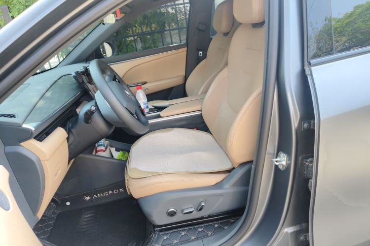 Used ARCFOX Alpha T5 2025 520 PRO Left Front Seat