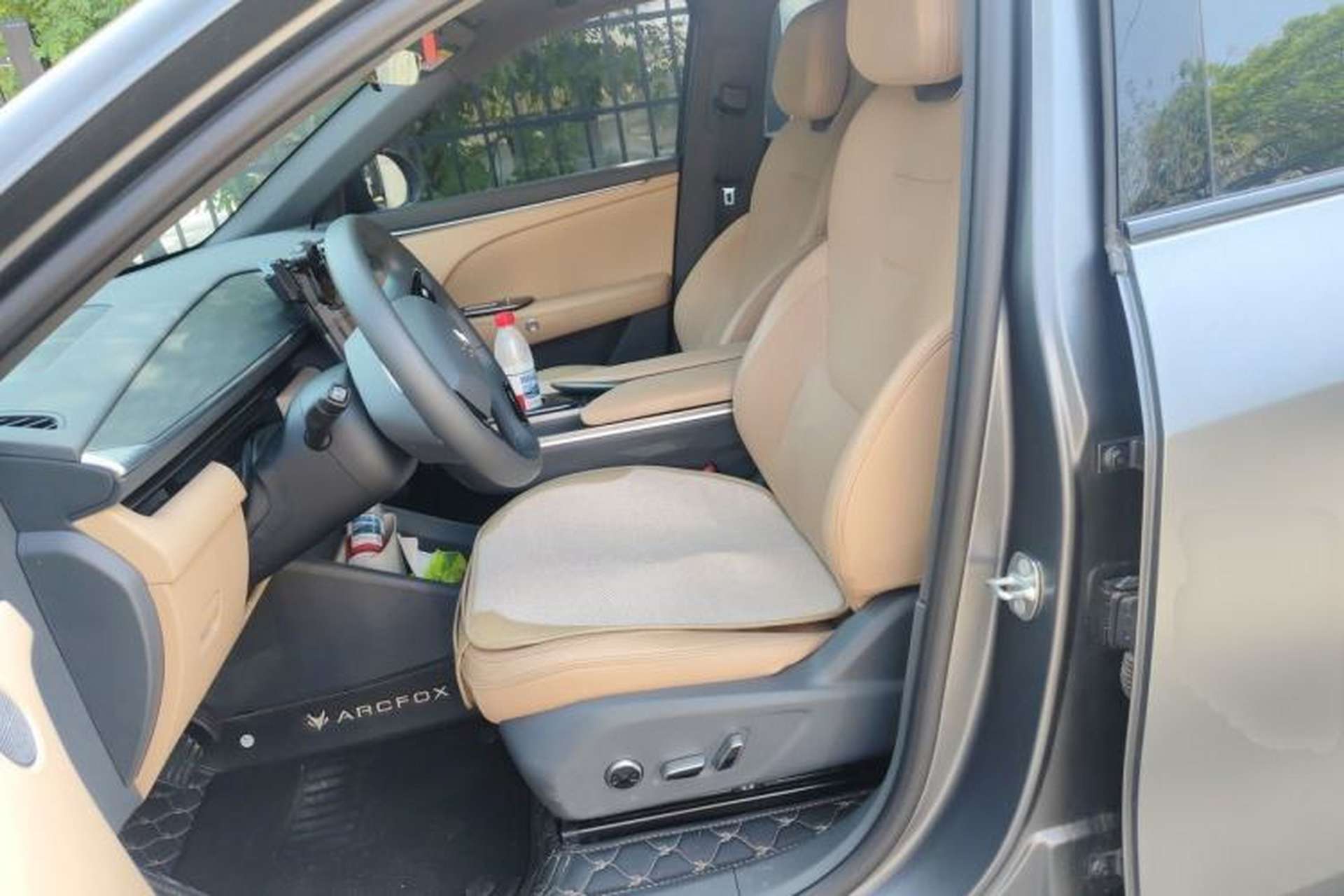 Used ARCFOX Alpha T5 2025 520 PRO Left Front Seat