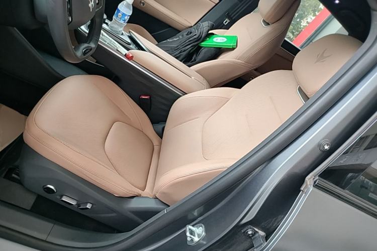 Used ARCFOX Alpha T5 2025 520 MAX Left Front Seat