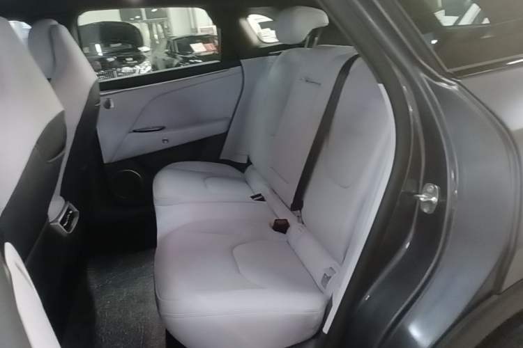 Used ARCFOX Alpha T5 2025 520 PRO Left Rear Seat