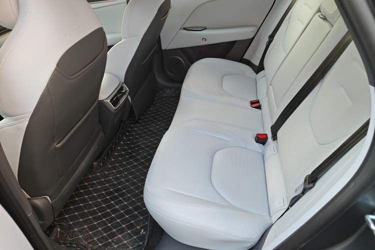 Used ARCFOX Alpha T5 2025 520 MAX Left Rear Seat