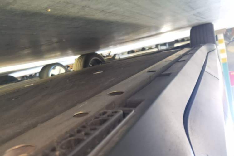 Used ARCFOX Alpha T5 2025 520 MAX Left Side Sill