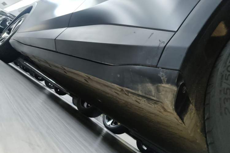 Used ARCFOX Alpha T5 2025 520 MAX Left Side Sill