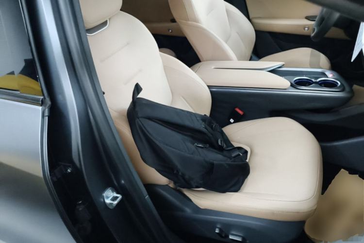 Used ARCFOX Alpha T5 2025 520 MAX Right Front Seat
