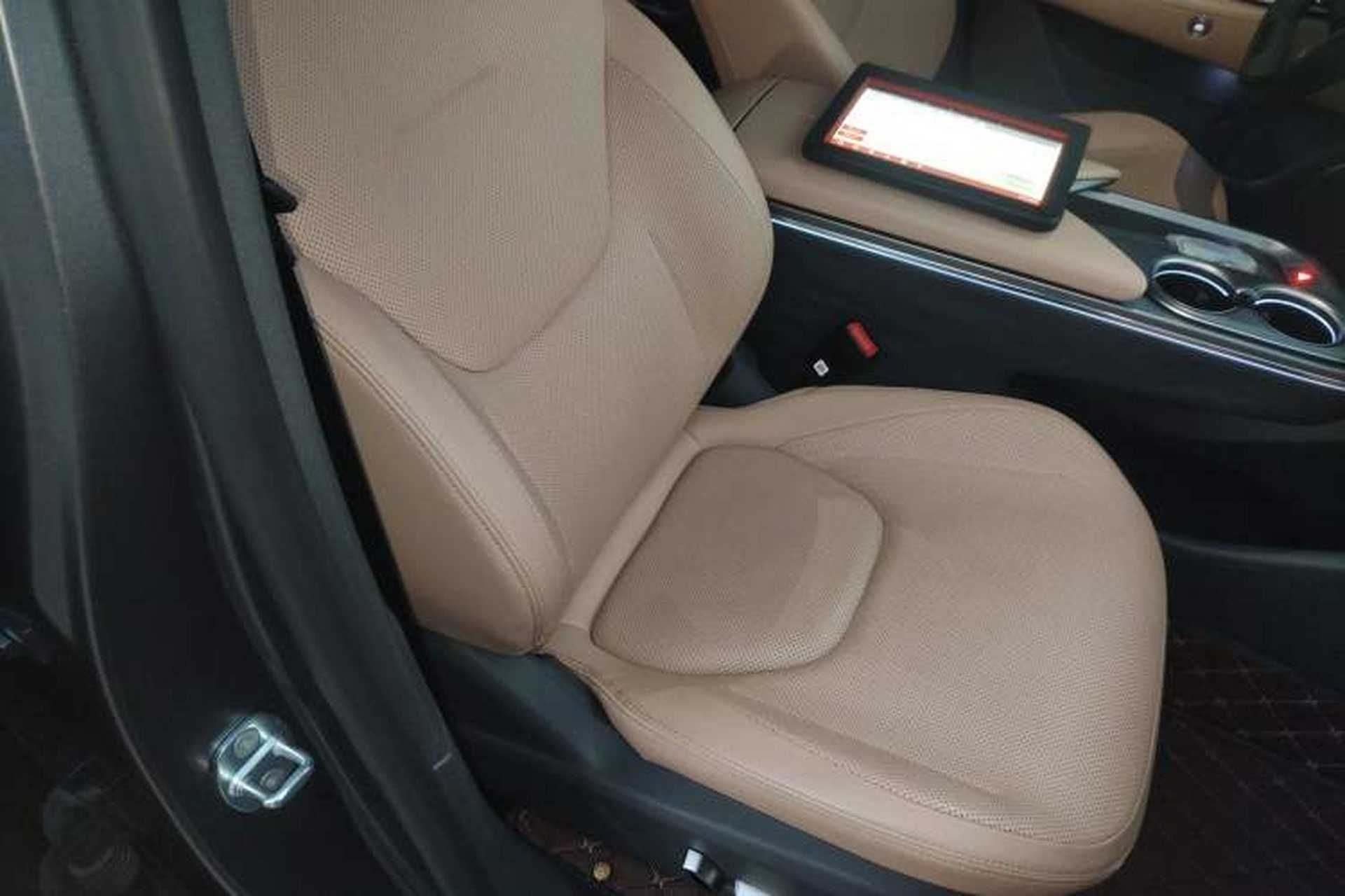 Used ARCFOX Alpha T5 2025 520 MAX Right Front Seat