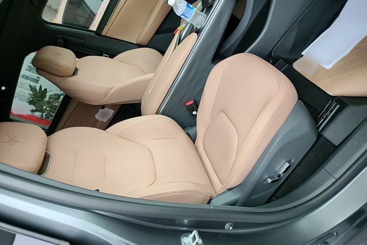 Used ARCFOX Alpha T5 2025 520 MAX Right Front Seat