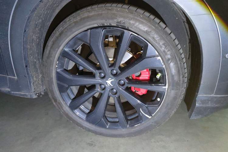 Used ARCFOX Alpha T5 2025 630 Shenxing Edition Right Front Wheel Hub