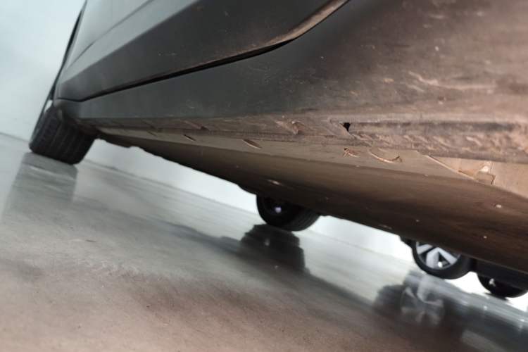 Used ARCFOX Alpha T5 2025 520 PRO Right Side Sill