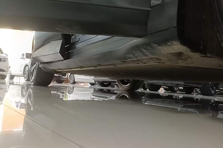 Used ARCFOX Alpha T5 2025 520 PRO Right Side Sill
