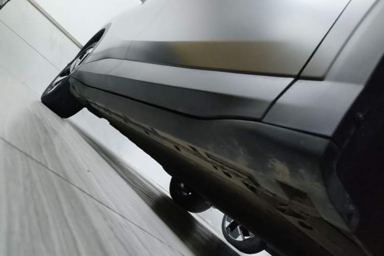 Used ARCFOX Alpha T5 2025 520 MAX Right Side Sill
