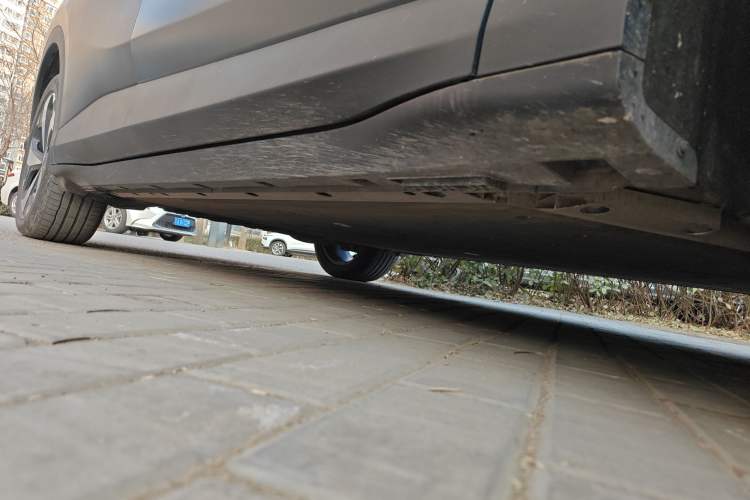 Used ARCFOX Alpha T5 2025 520 MAX Right Side Sill