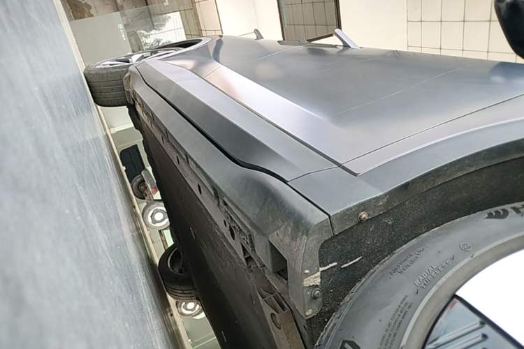 Used ARCFOX Alpha T5 2025 520 MAX Right Side Sill