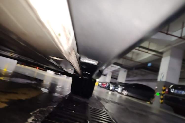Used ARCFOX Alpha T5 2025 520 MAX Chassis Front Right