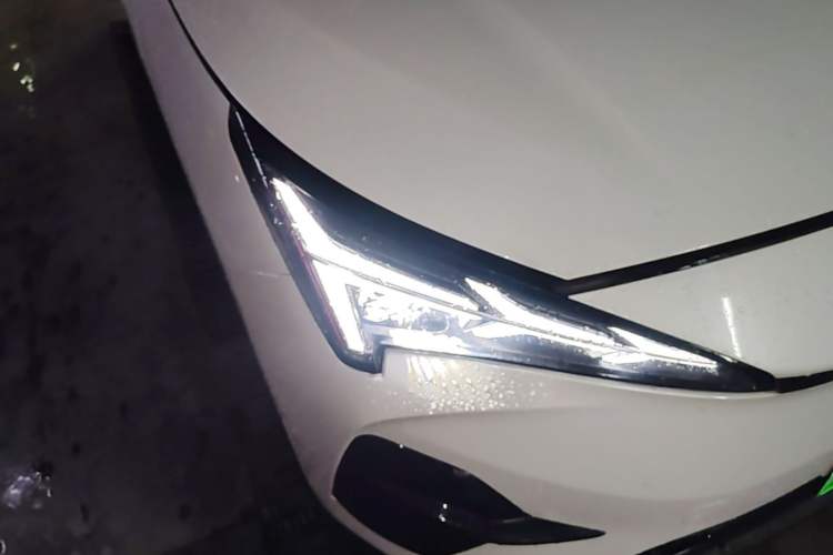Used ARCFOX Alpha T5 2025 520 MAX Right Front Headlight