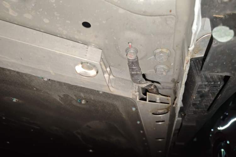 Used ARCFOX Alpha T5 2025 520 MAX Chassis Front Left