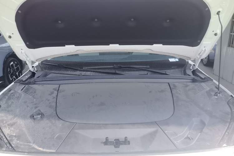 Used ARCFOX Alpha T5 2025 520 PRO Engine Bay
