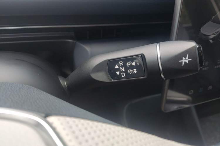 Used ARCFOX Alpha T5 2025 630 Shenxing Edition Gear Lever