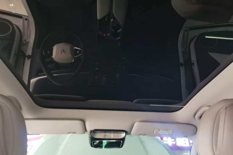 Used ARCFOX Alpha T5 2025 520 MAX Headliner