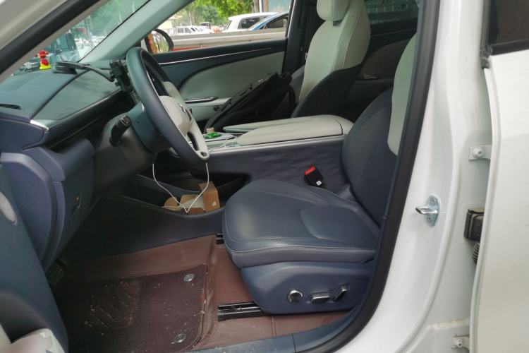 Used ARCFOX Alpha T5 2025 520 PRO Left Front Seat