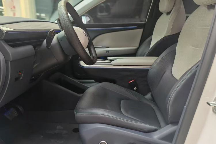 Used ARCFOX Alpha T5 2025 520 MAX Left Front Seat