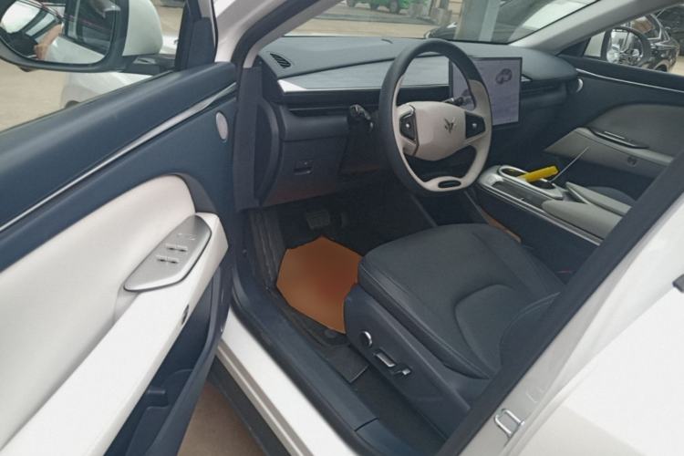 Used ARCFOX Alpha T5 2025 520 PRO Left Front Seat